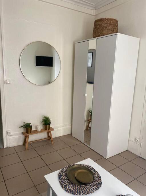 Le Penseur Studio Apartment Orléans Exterior foto