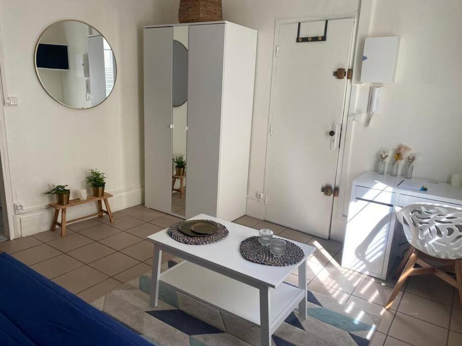 Le Penseur Studio Apartment Orléans Exterior foto